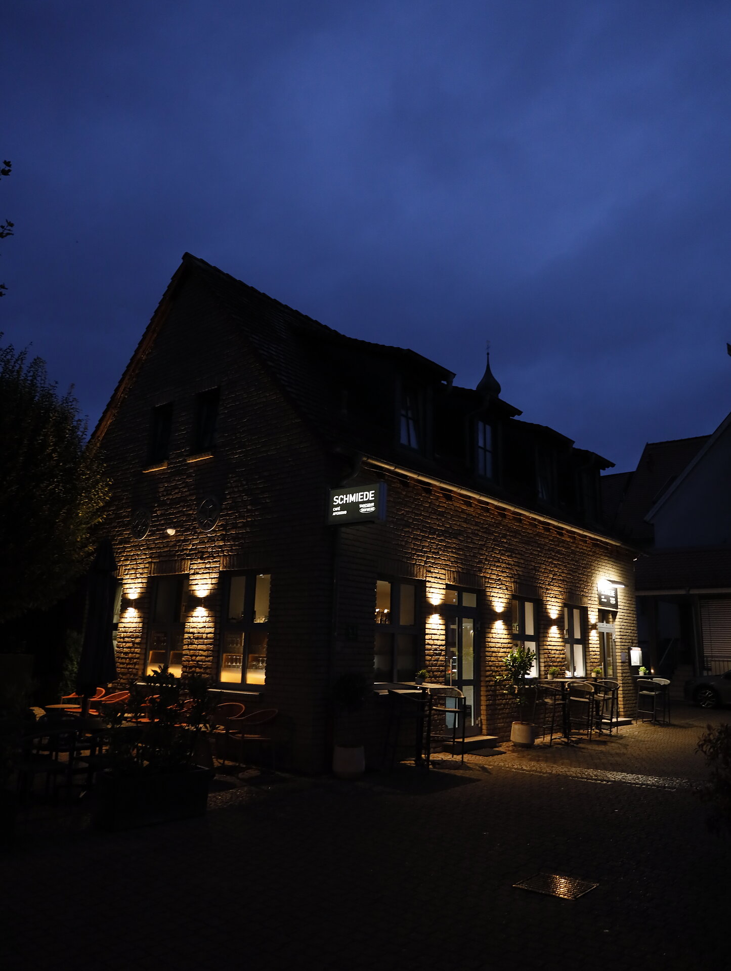 Gaststätte mit Außenbestuhlung