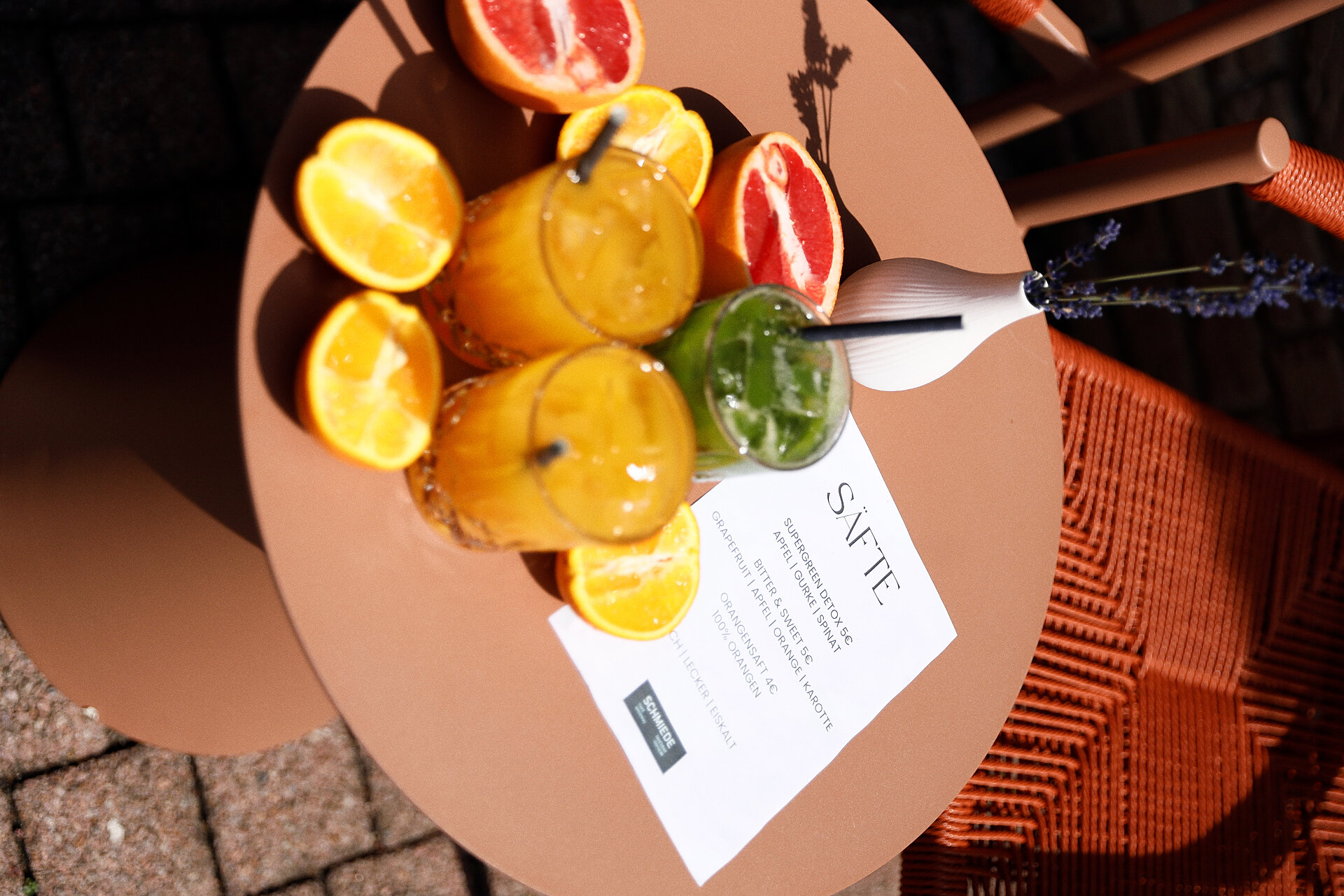 Drinks & frische Zitrusfrüchte